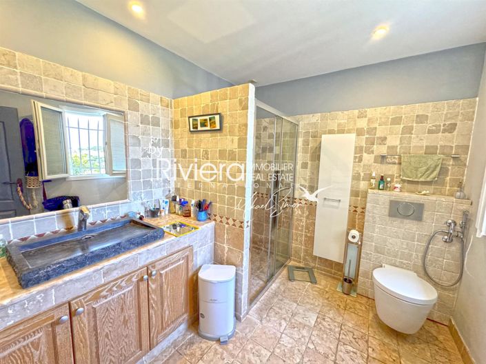 Image No.17-4 Bed House for sale