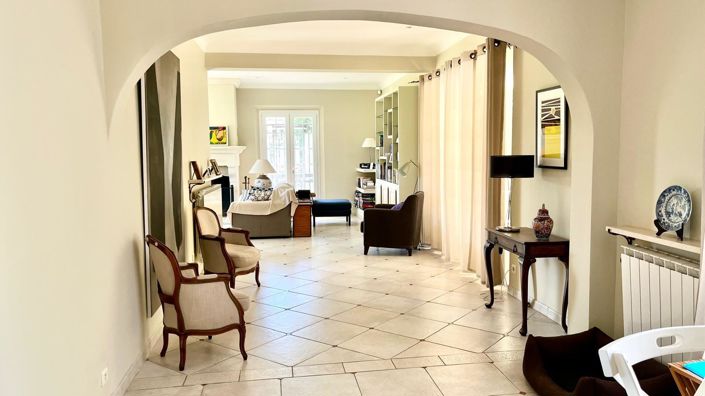 Image No.15-4 Bed House for sale