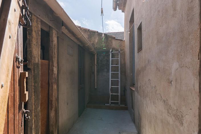 Image No.18-4 Bed House for sale