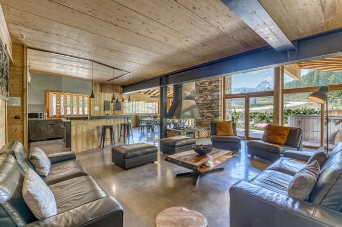 Image No.4-12 Bed House for sale