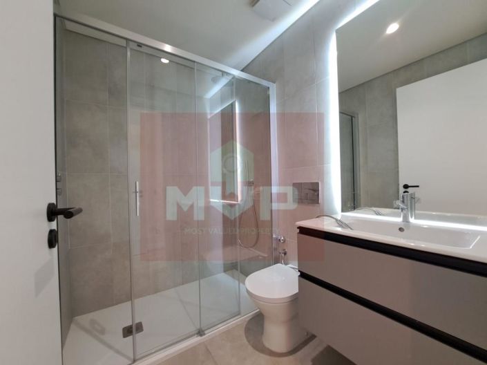 Image No.24-4 Bed House for sale