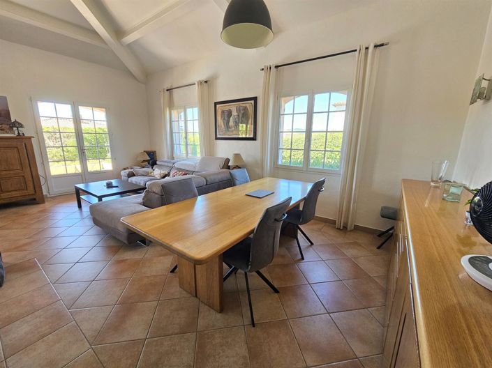 Image No.7-6 Bed House for sale