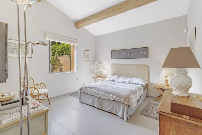 Image No.10-4 Bed House for sale