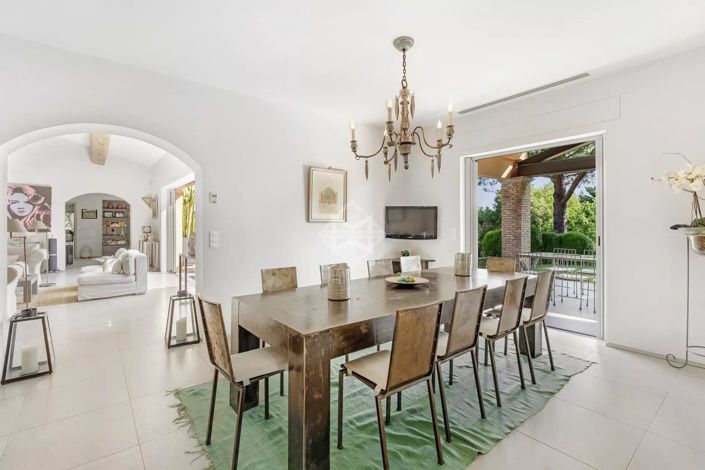 Image No.7-4 Bed House for sale