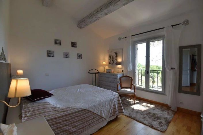 Image No.11-5 Bed House for sale