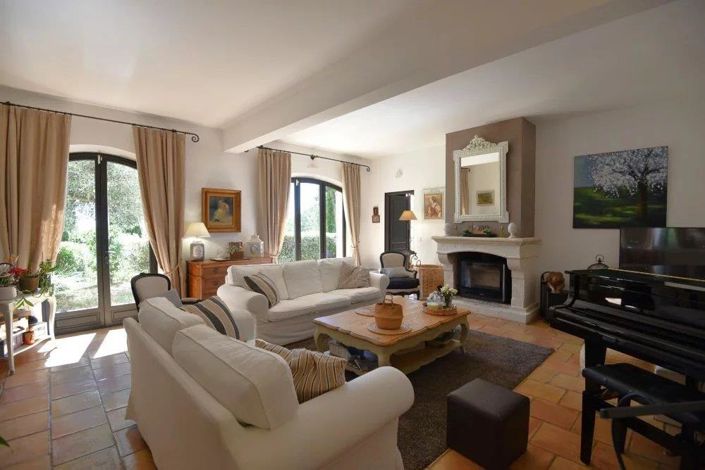 Image No.4-5 Bed House for sale