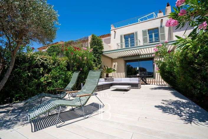 Image No.2-4 Bed House for sale