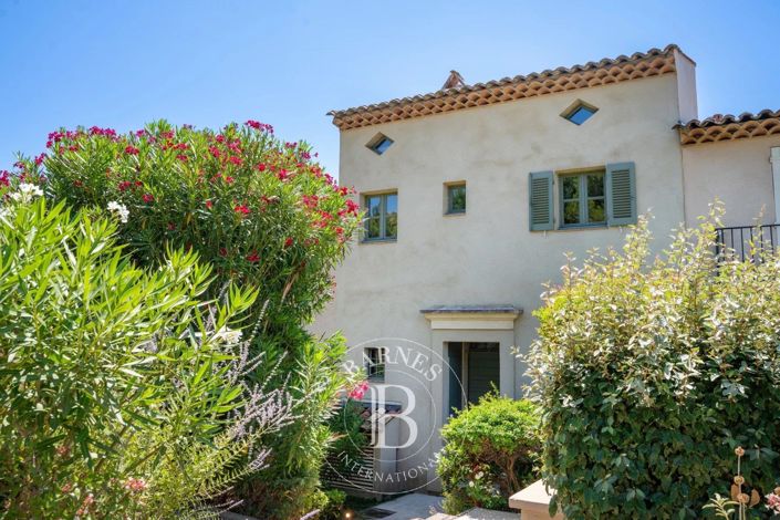 Image No.6-4 Bed House for sale