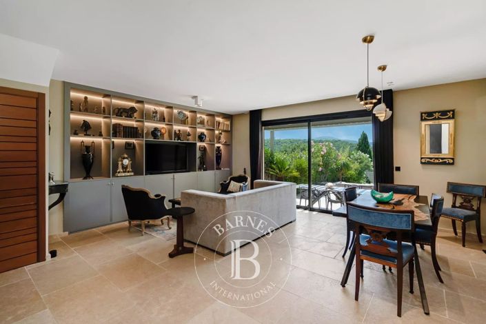 Image No.9-4 Bed House for sale