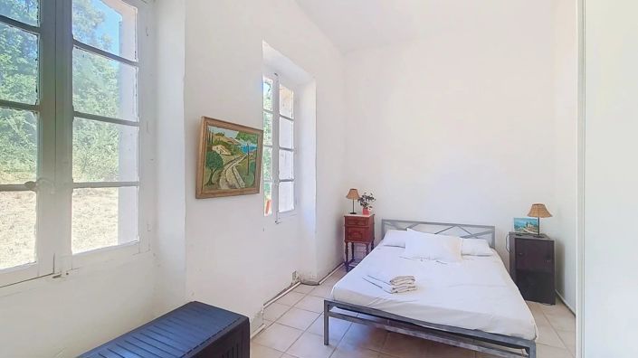 Image No.4-7 Bed House for sale