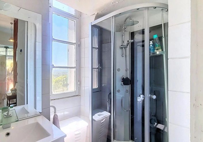 Image No.8-7 Bed House for sale