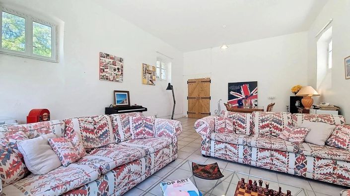 Image No.9-7 Bed House for sale