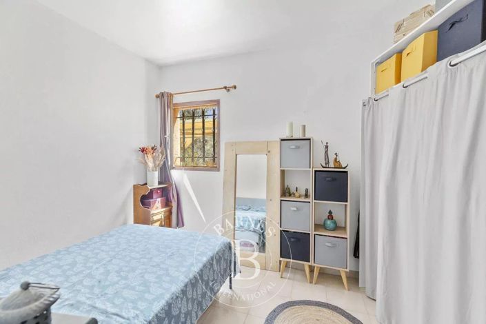 Image No.15-8 Bed House for sale