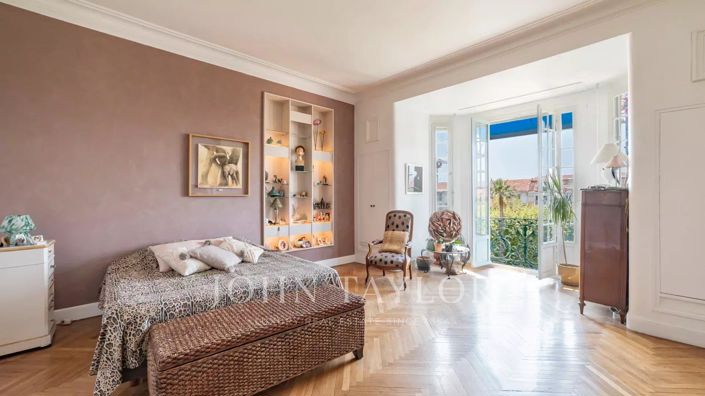 Image No.7-5 Bed Apartment for sale