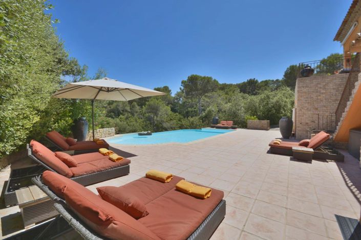 Image No.10-7 Bed House for sale