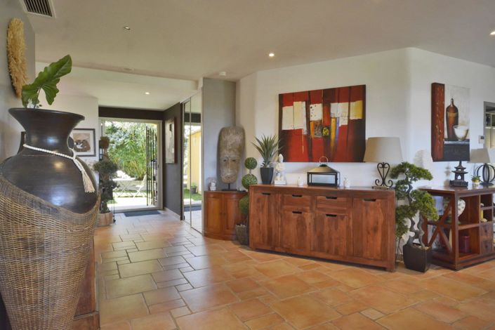 Image No.20-7 Bed House for sale