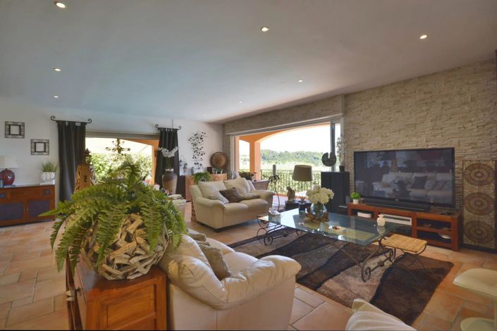 Image No.23-7 Bed House for sale