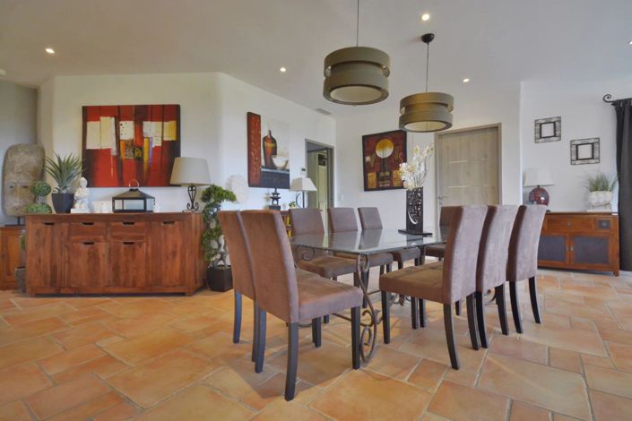 Image No.24-7 Bed House for sale