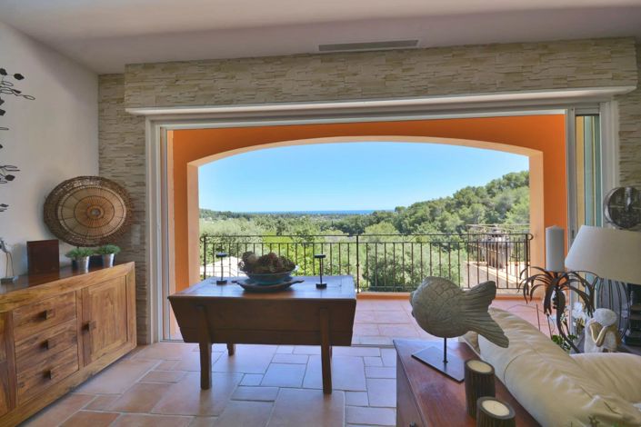 Image No.25-7 Bed House for sale