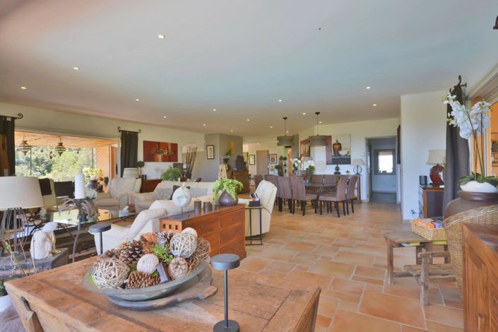 Image No.29-7 Bed House for sale