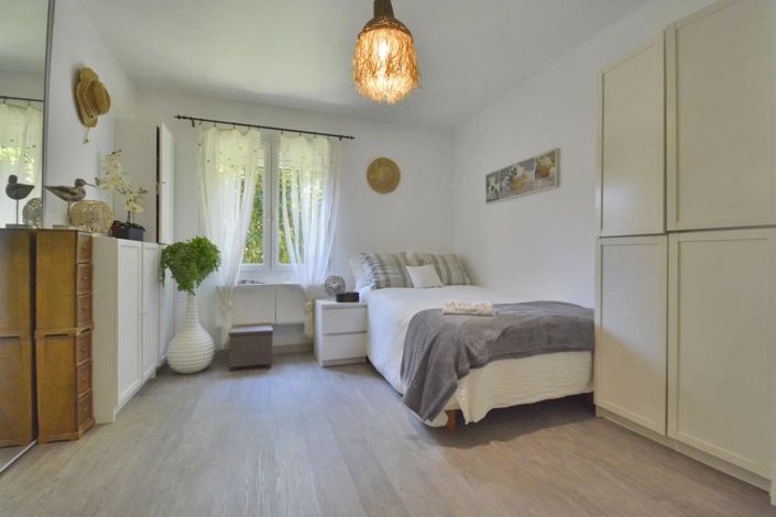 Image No.34-7 Bed House for sale