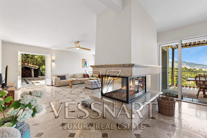 Image No.7-7 Bed House for sale