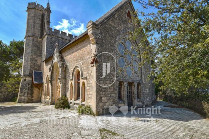 Image No.10-7 Bed Property for sale