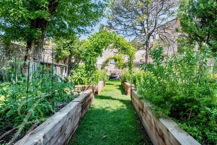 Image No.15-8 Bed House for sale