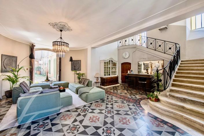 Image No.3-8 Bed House for sale