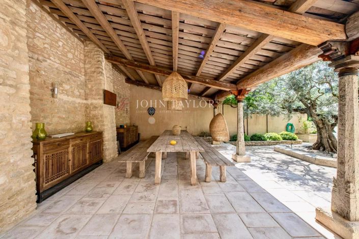 Image No.14-6 Bed Apartment for sale