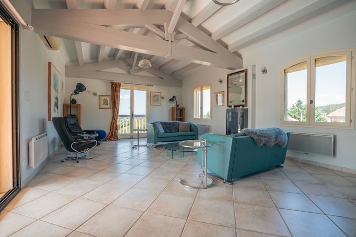 Image No.10-4 Bed House for sale