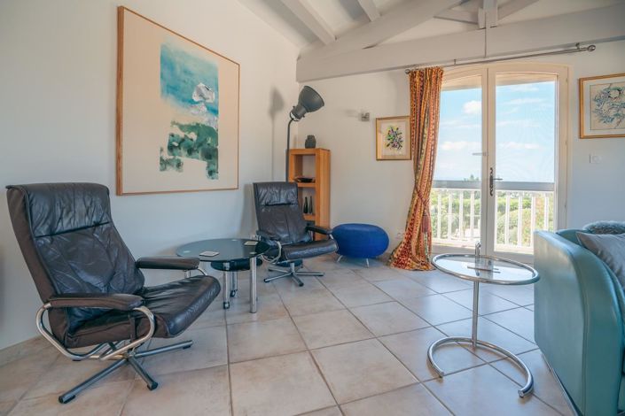 Image No.12-4 Bed House for sale