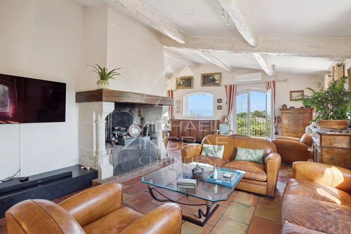 Image No.3-4 Bed House for sale