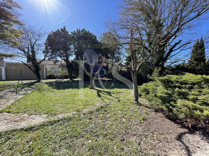 Image No.10-2 Bed House for sale