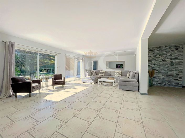 Image No.3-2 Bed House for sale