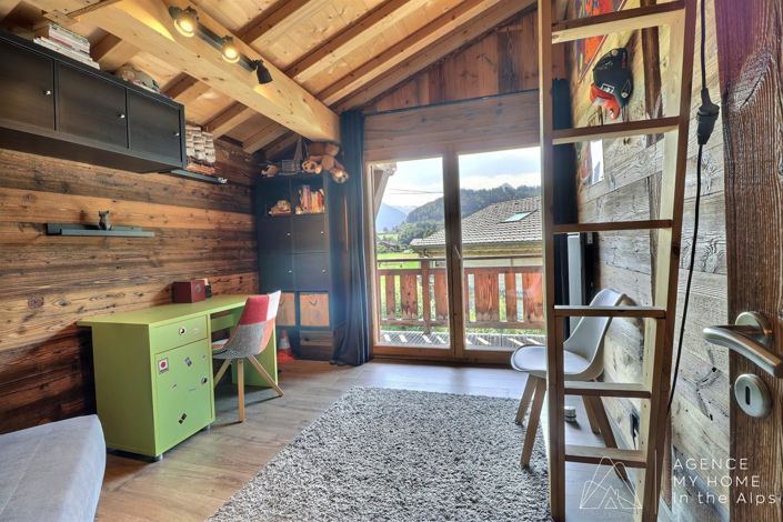 Image No.19-5 Bed House for sale