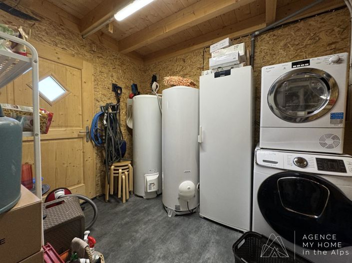 Image No.24-5 Bed House for sale