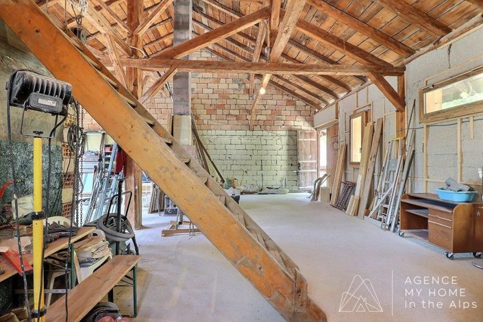 Image No.3-3 Bed Property for sale