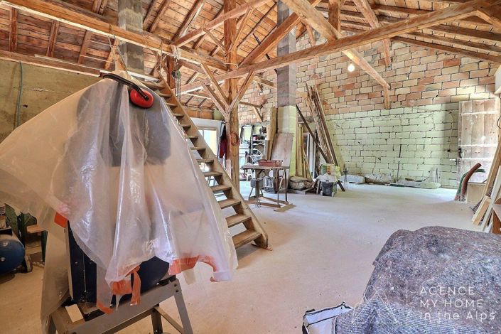 Image No.9-3 Bed Property for sale