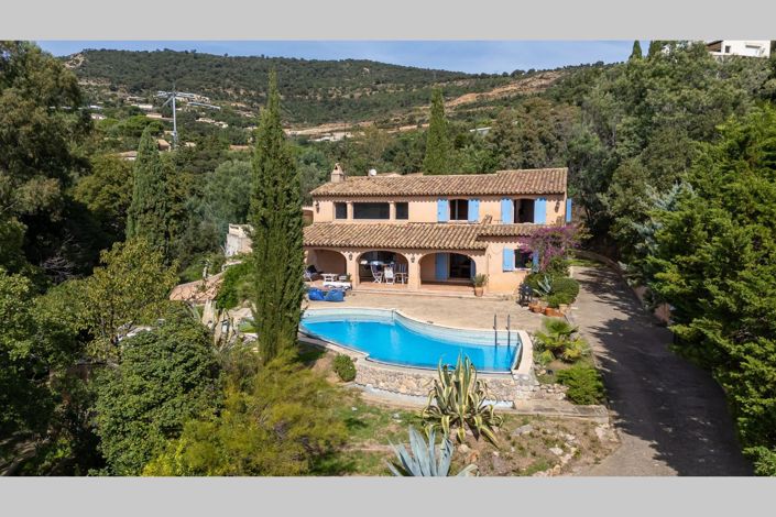 Image No.1-6 Bed House for sale