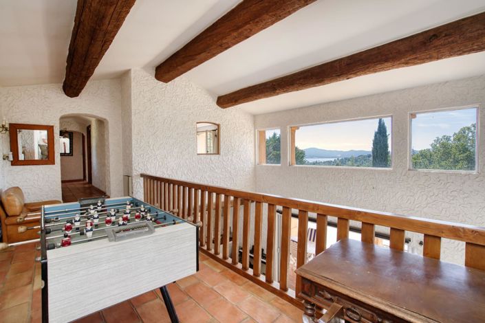 Image No.11-6 Bed House for sale