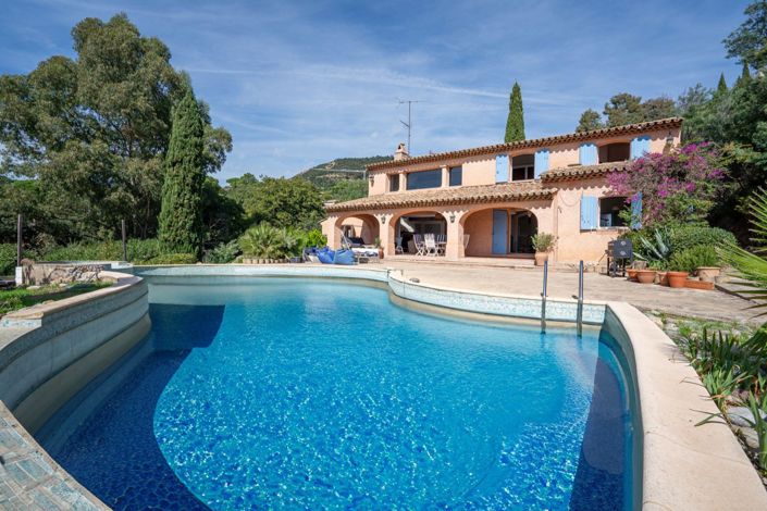 Image No.2-6 Bed House for sale