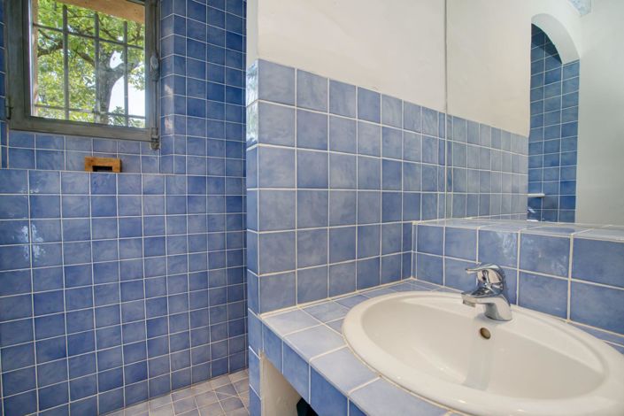 Image No.9-4 Bed House for sale