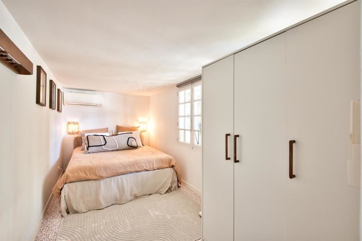 Image No.22-5 Bed House for sale