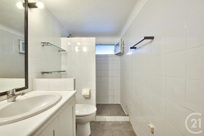 Image No.18-4 Bed House for sale