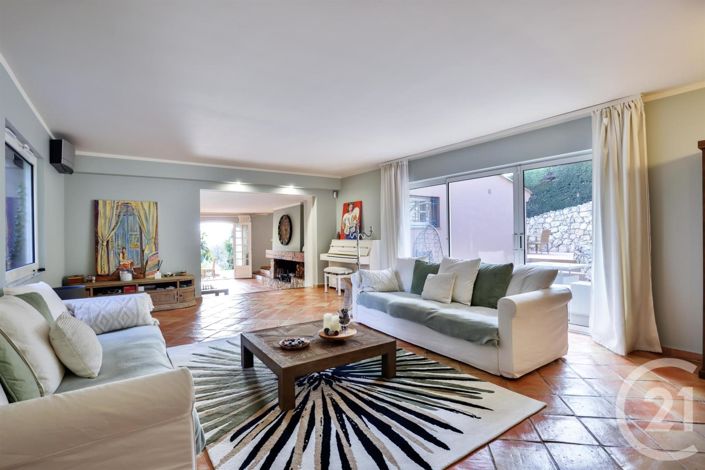 Image No.11-5 Bed House for sale