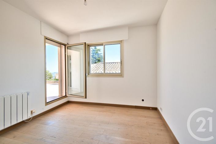 Image No.15-5 Bed House for sale