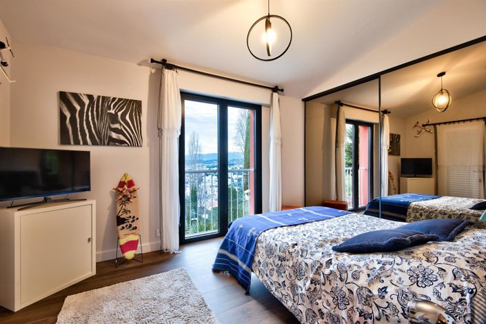 Image No.23-4 Bed House for sale