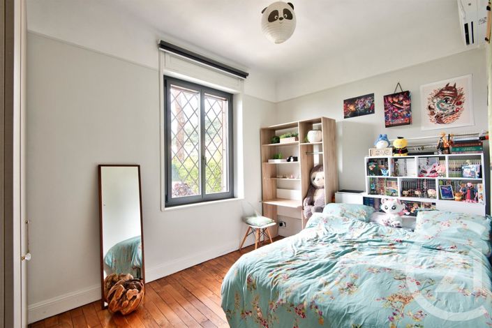 Image No.15-4 Bed House for sale