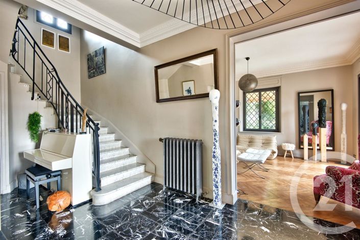 Image No.7-4 Bed House for sale